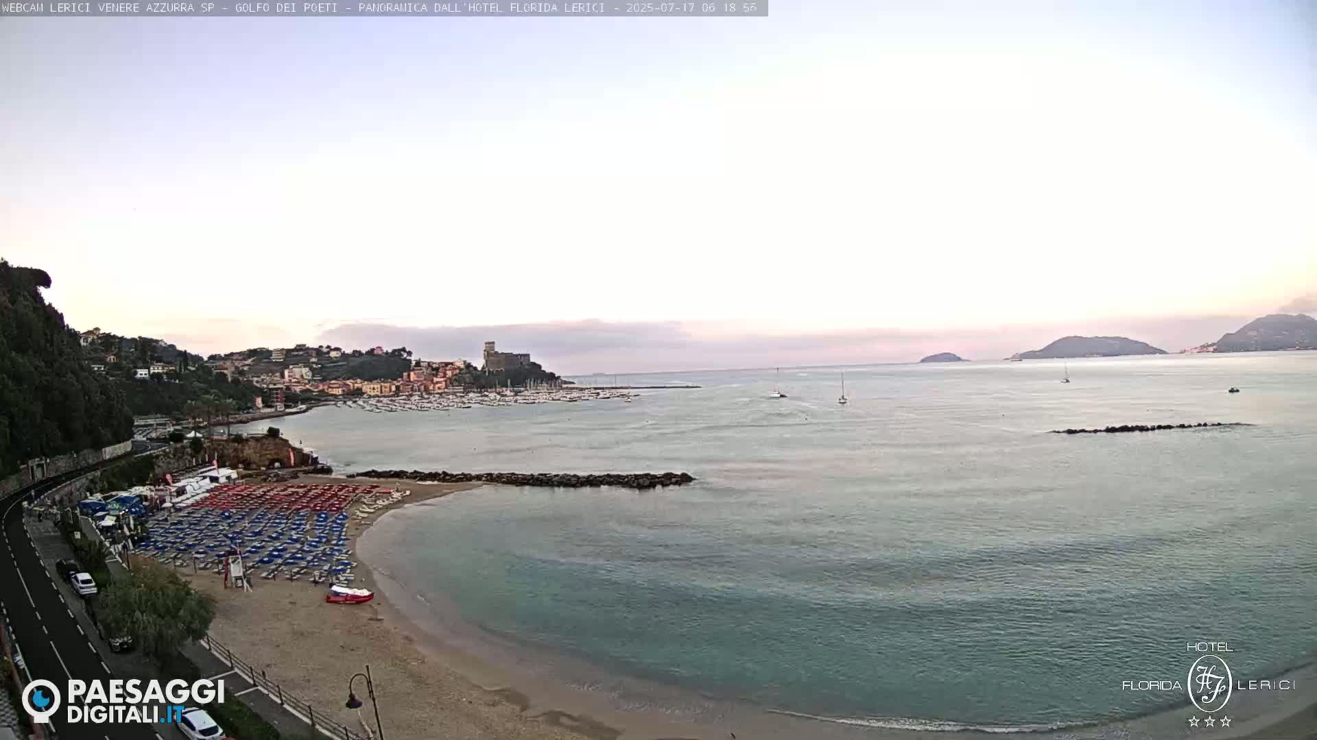  Lerici Venere Azzurra Beach Live Cam - La Spezia, Liguria, Italy
