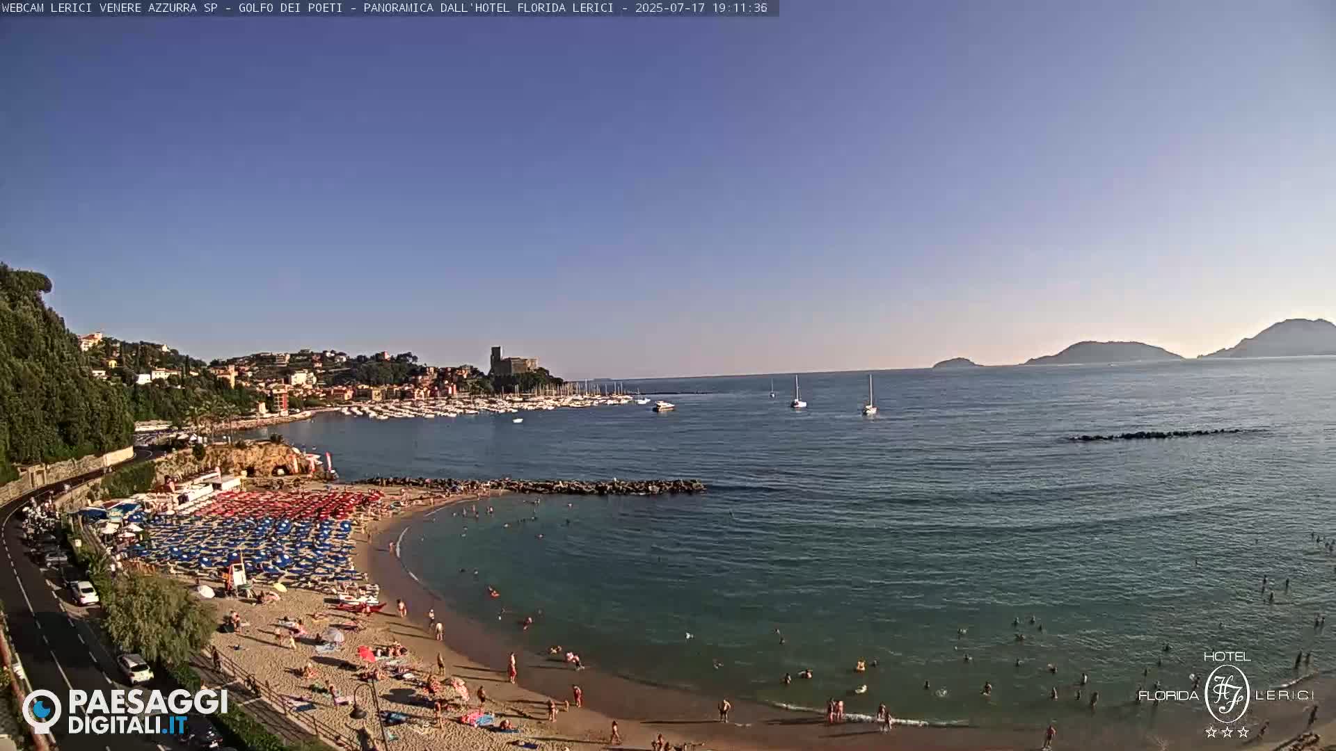  Lerici Venere Azzurra Beach Live Cam - La Spezia, Liguria, Italy