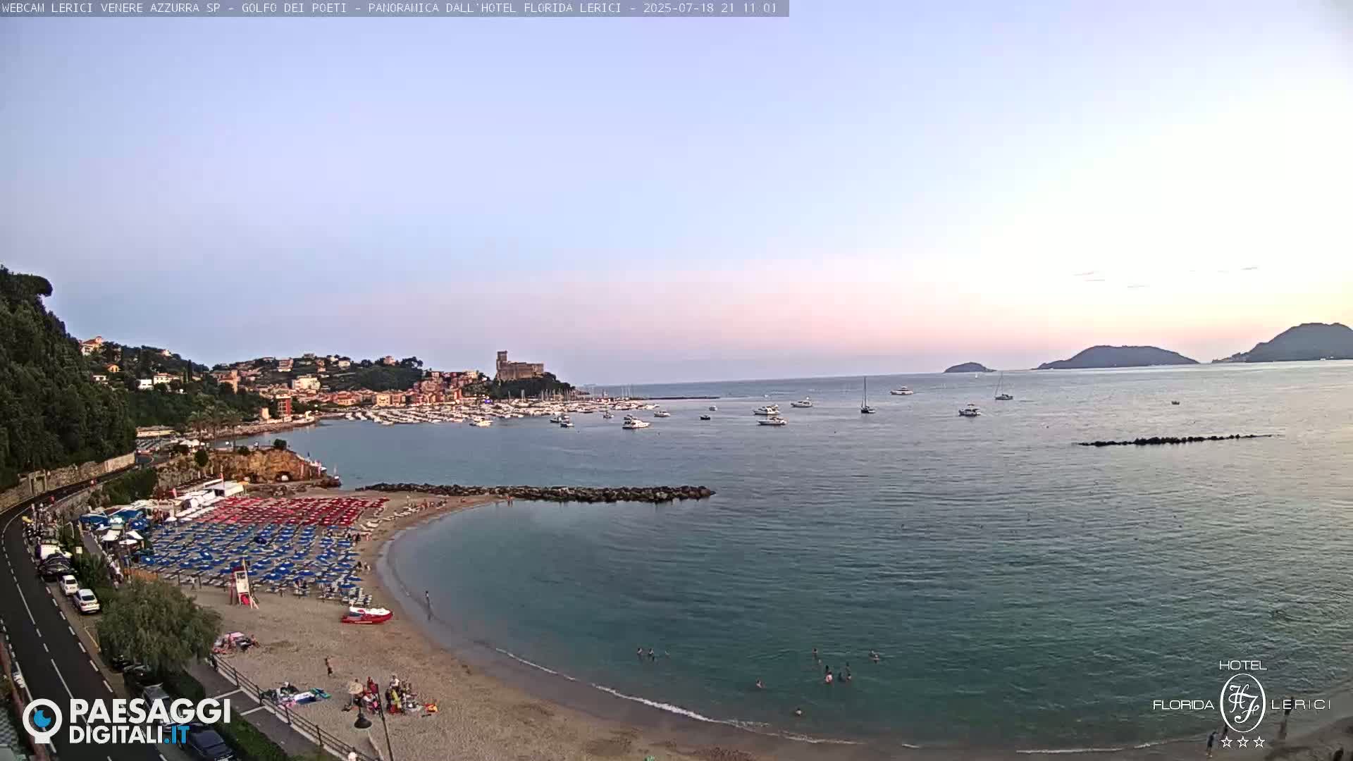  Lerici Venere Azzurra Beach Live Cam - La Spezia, Liguria, Italy