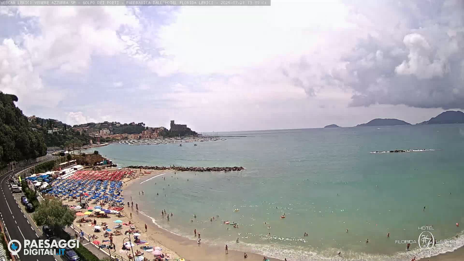  Lerici Venere Azzurra Beach Live Cam - La Spezia, Liguria, Italy