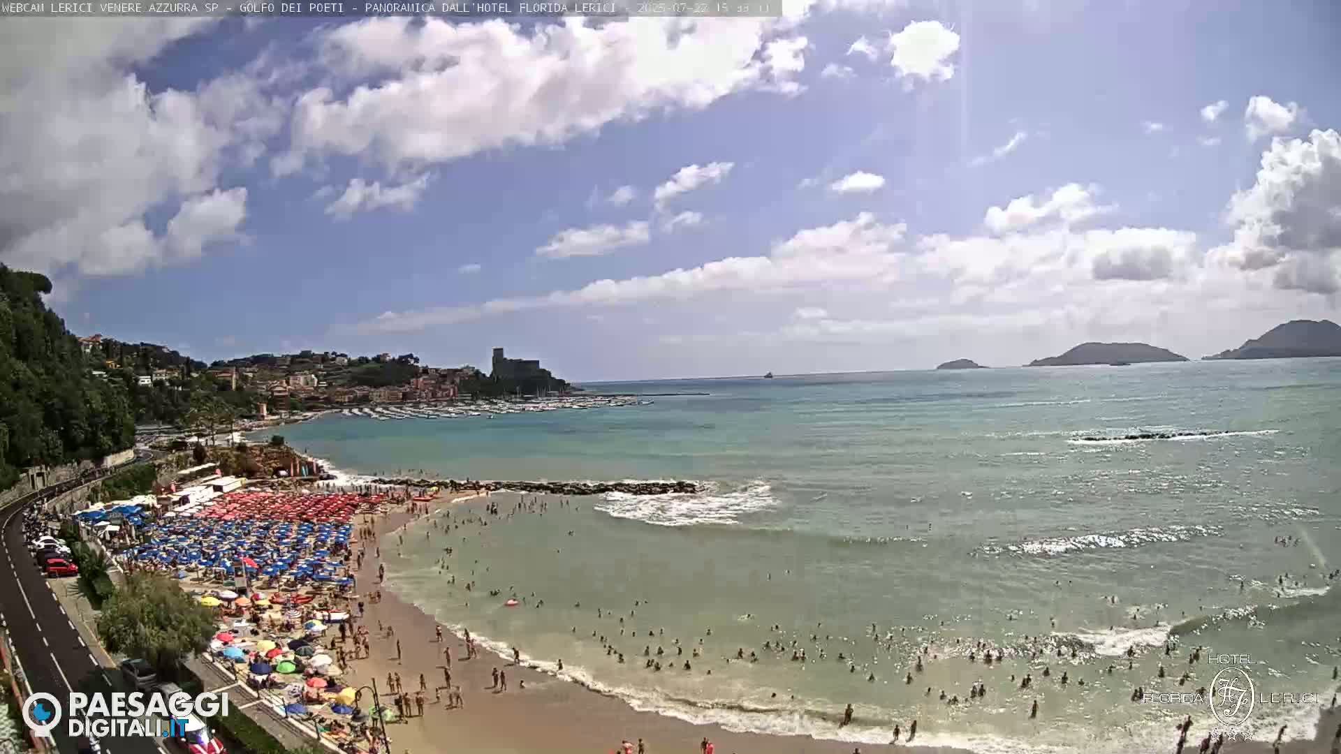  Lerici Venere Azzurra Beach Live Cam - La Spezia, Liguria, Italy