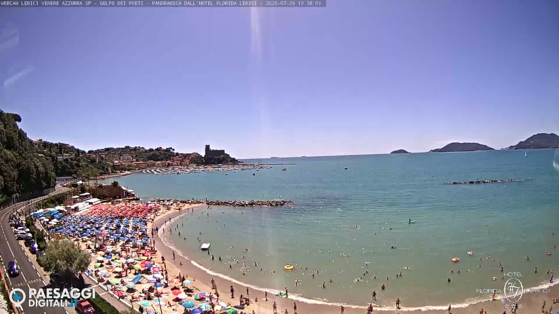  Lerici Venere Azzurra Beach Live Cam - La Spezia, Liguria, Italy