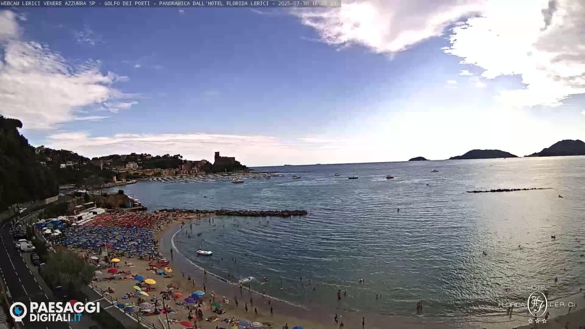  Lerici Venere Azzurra Beach Live Cam - La Spezia, Liguria, Italy