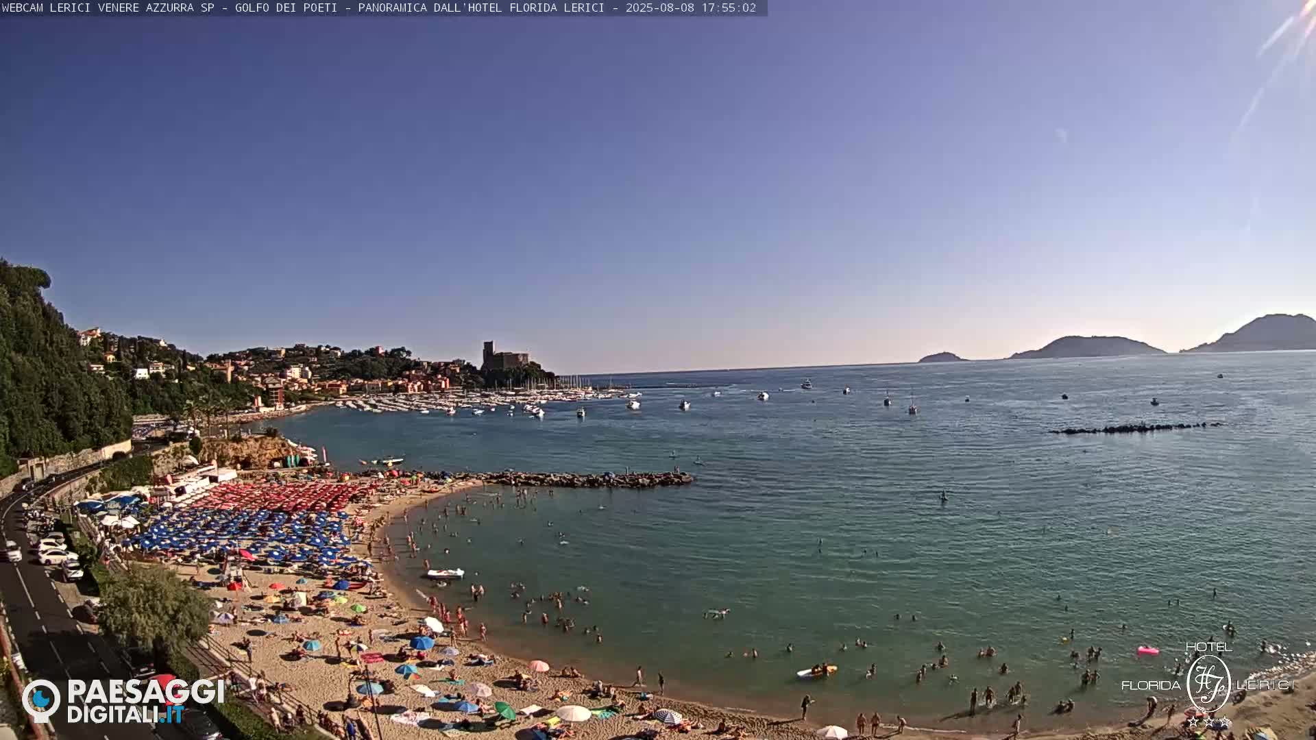  Lerici Venere Azzurra Beach Live Cam - La Spezia, Liguria, Italy