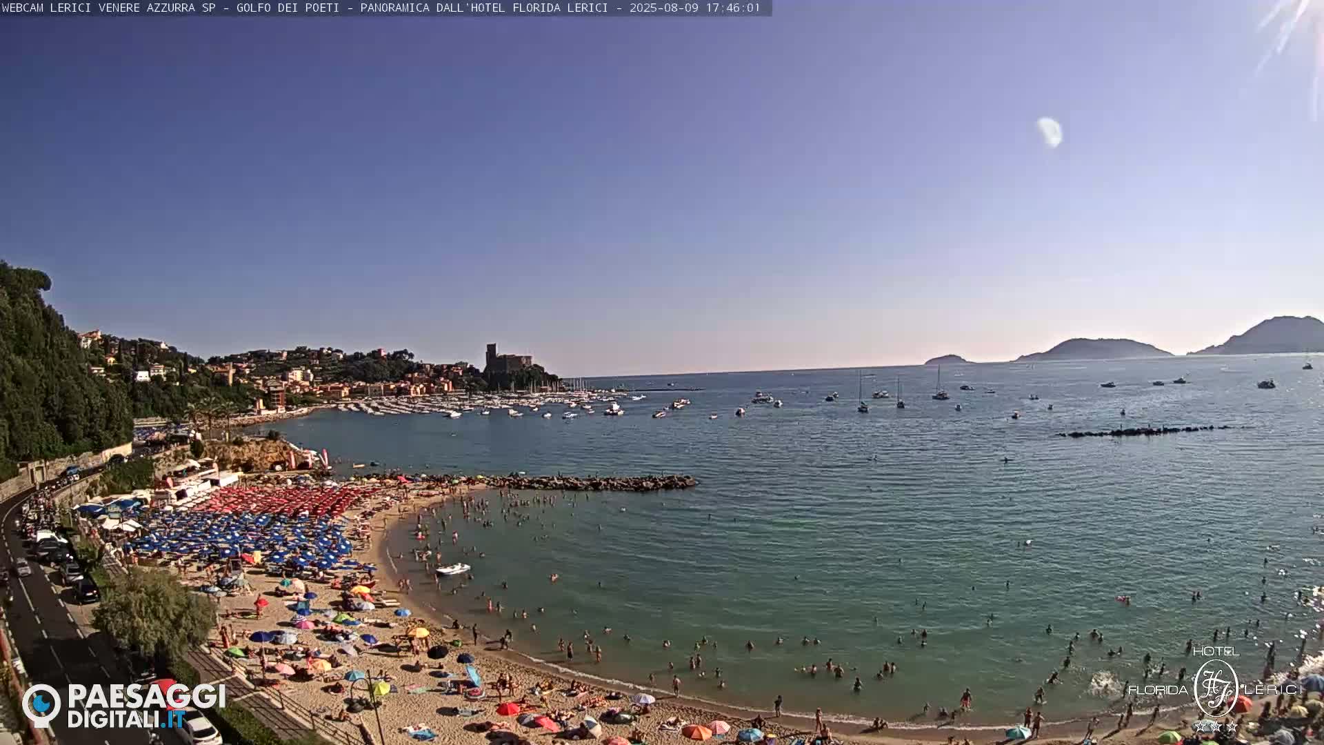  Lerici Venere Azzurra Beach Live Cam - La Spezia, Liguria, Italy