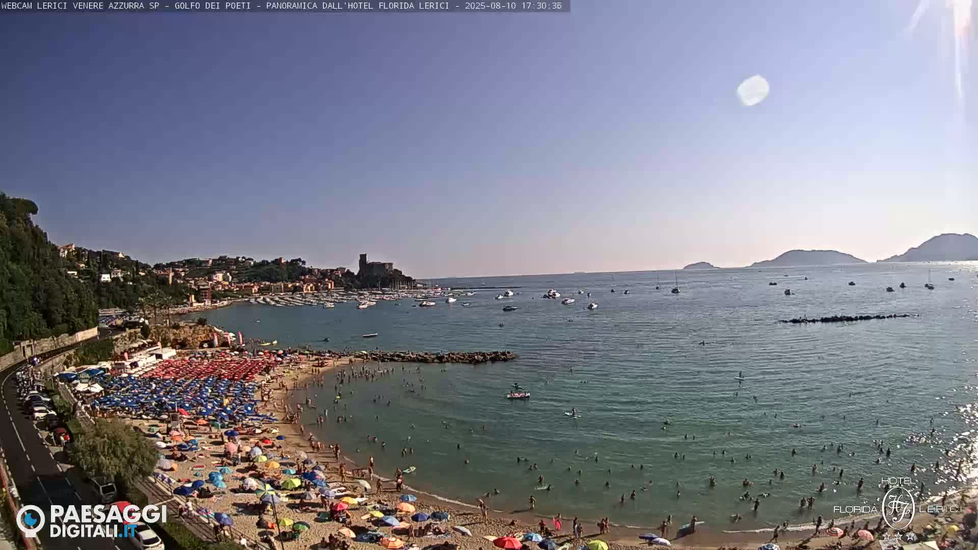  Lerici Venere Azzurra Beach Live Cam - La Spezia, Liguria, Italy