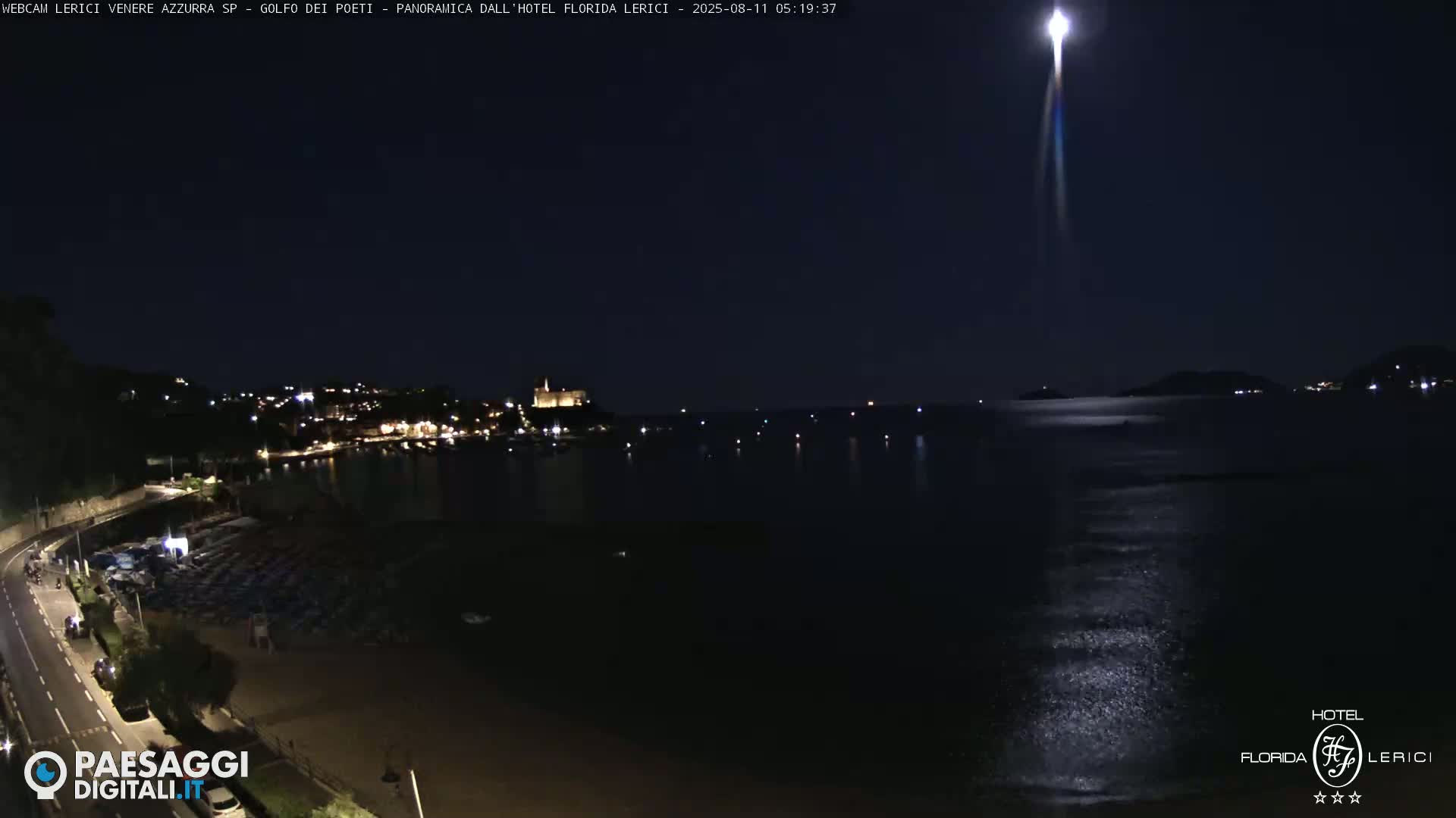  Lerici Venere Azzurra Beach Live Cam - La Spezia, Liguria, Italy