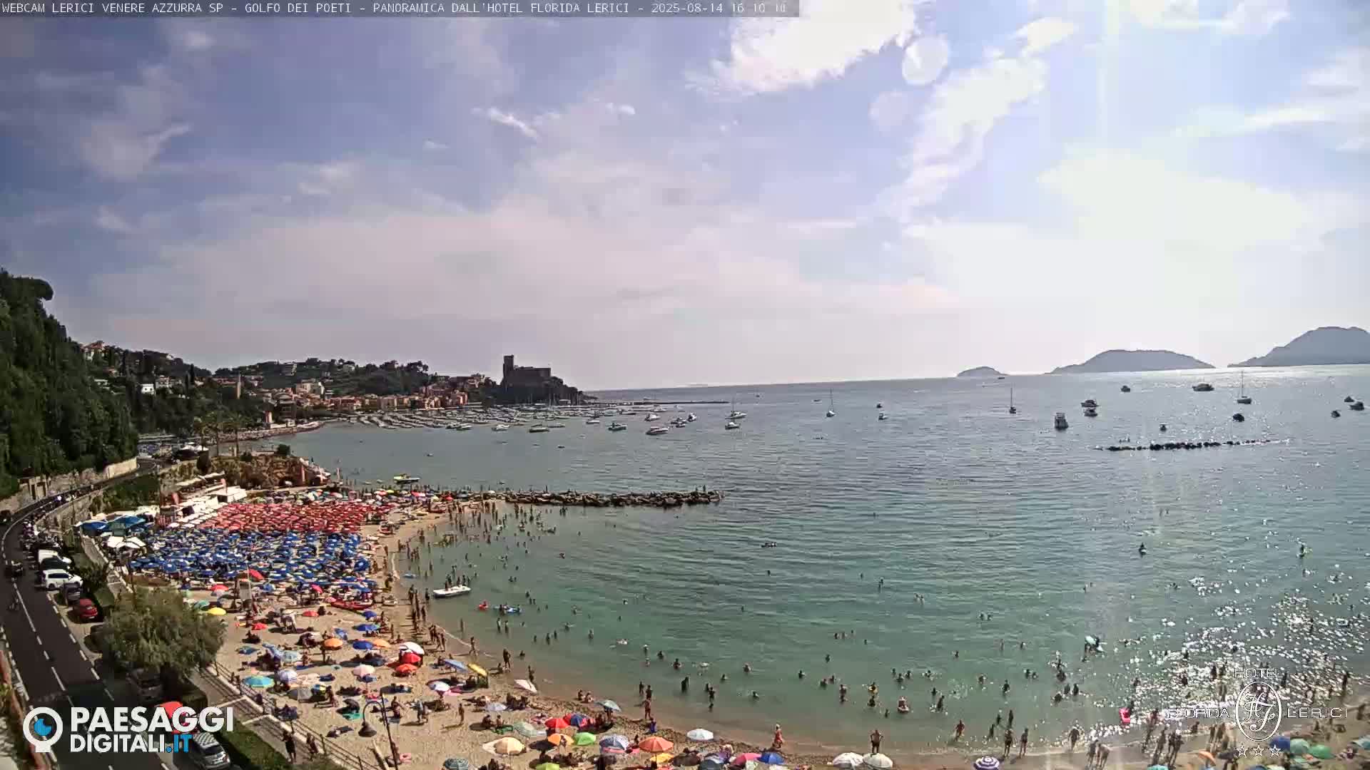  Lerici Venere Azzurra Beach Live Cam - La Spezia, Liguria, Italy