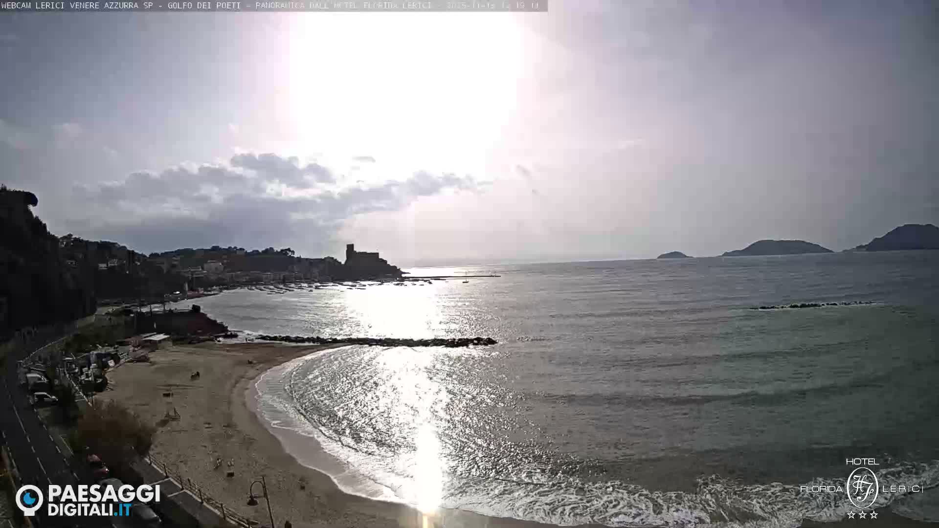  Lerici Venere Azzurra Beach Live Cam - La Spezia, Liguria, Italy