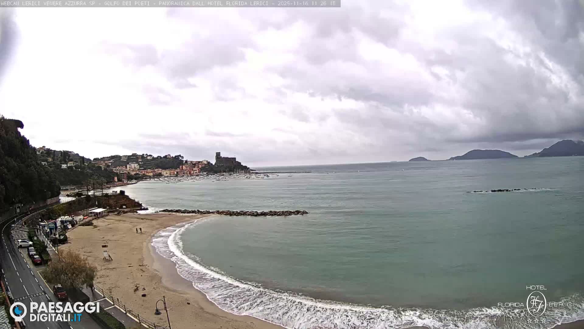  Lerici Venere Azzurra Beach Live Cam - La Spezia, Liguria, Italy