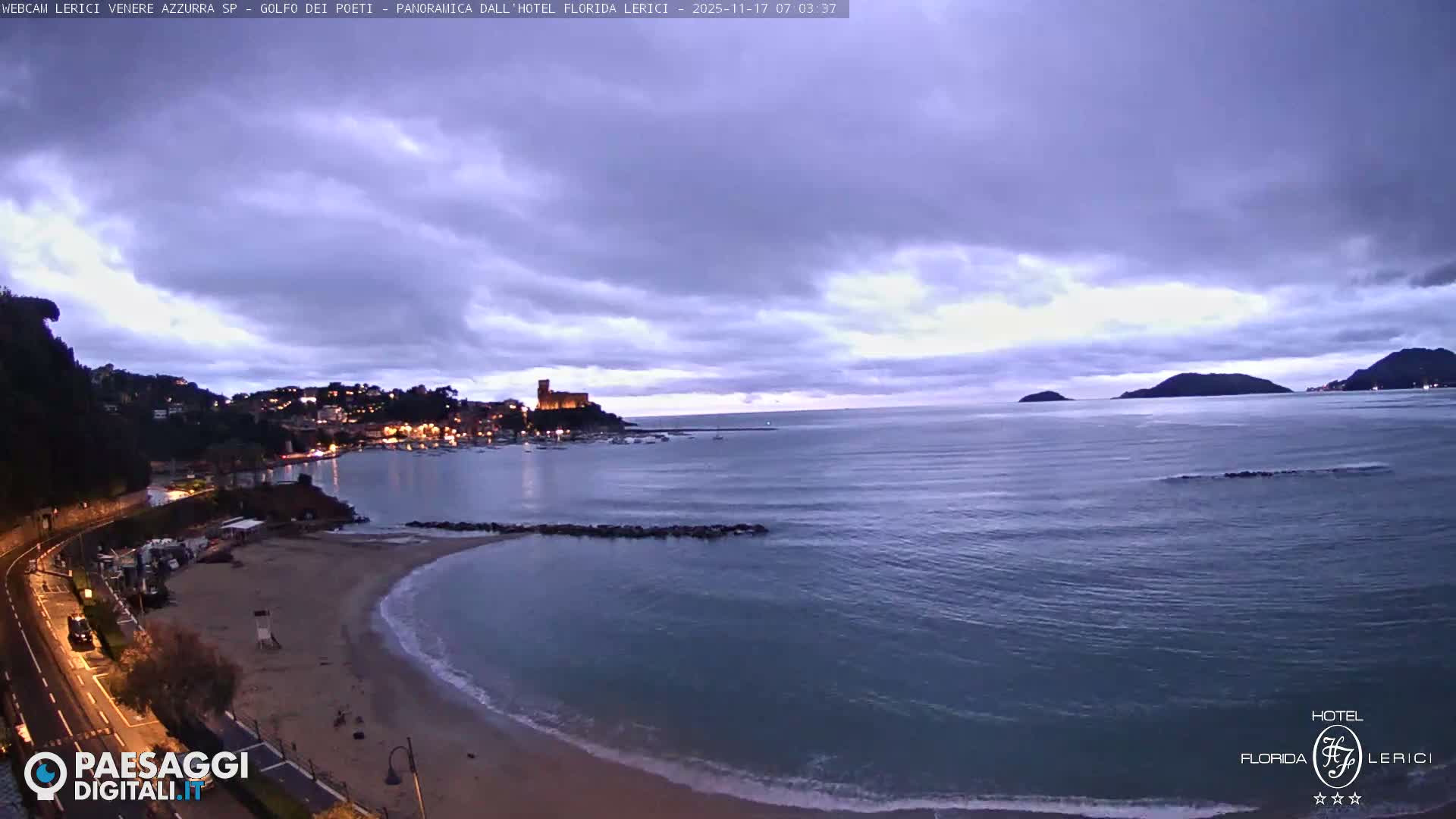  Lerici Venere Azzurra Beach Live Cam - La Spezia, Liguria, Italy