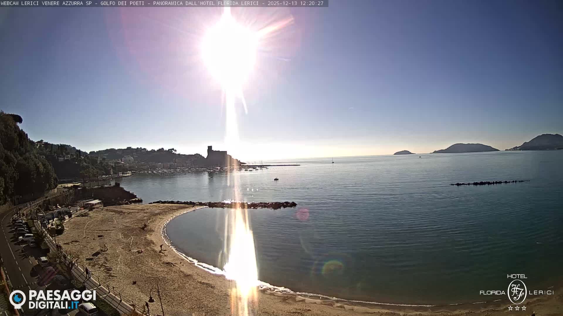  Lerici Venere Azzurra Beach Live Cam - La Spezia, Liguria, Italy