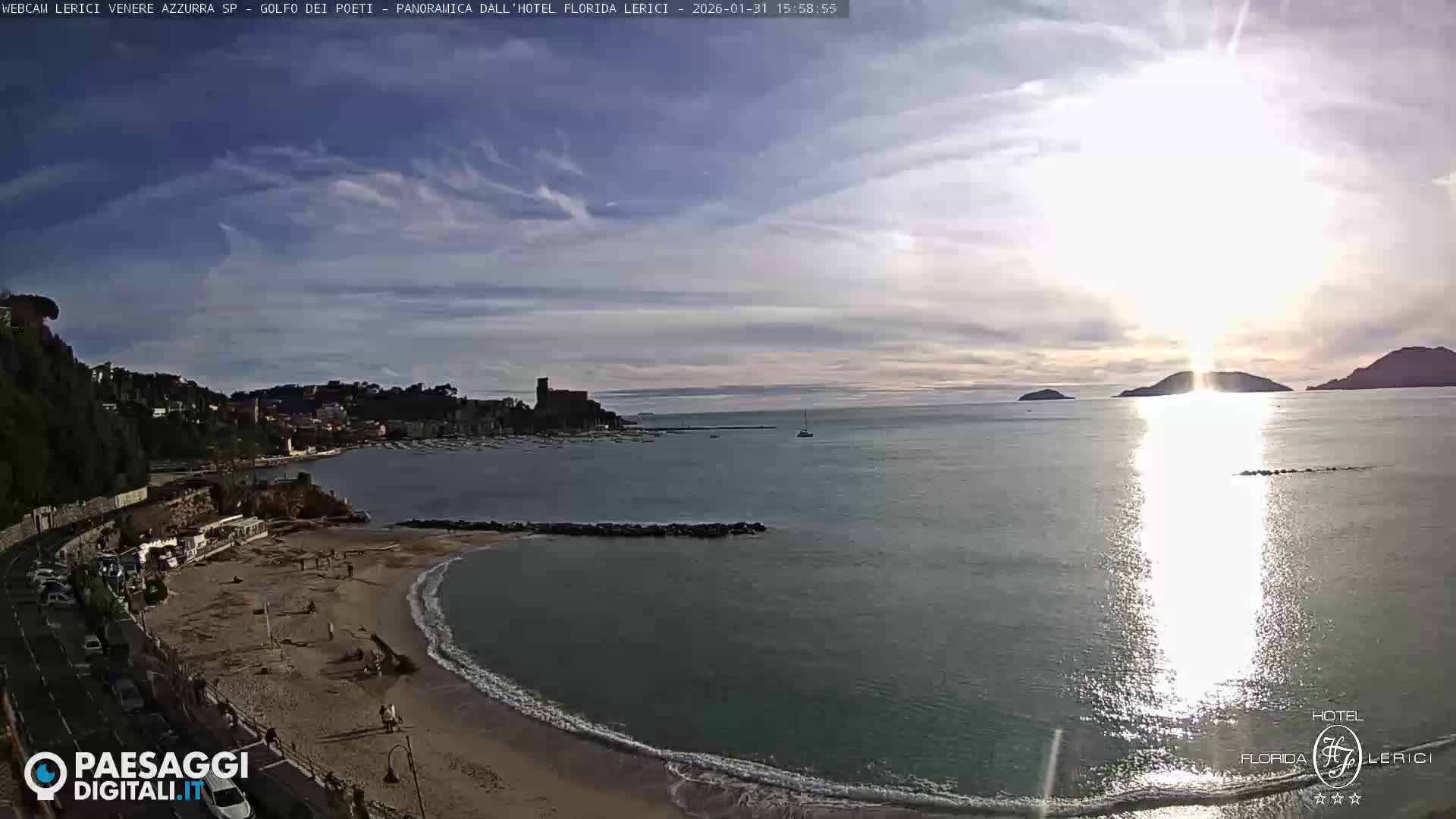  Lerici Venere Azzurra Beach Live Cam - La Spezia, Liguria, Italy