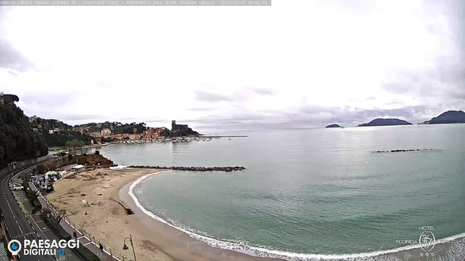  Lerici Venere Azzurra Beach Live Cam - La Spezia, Liguria, Italy