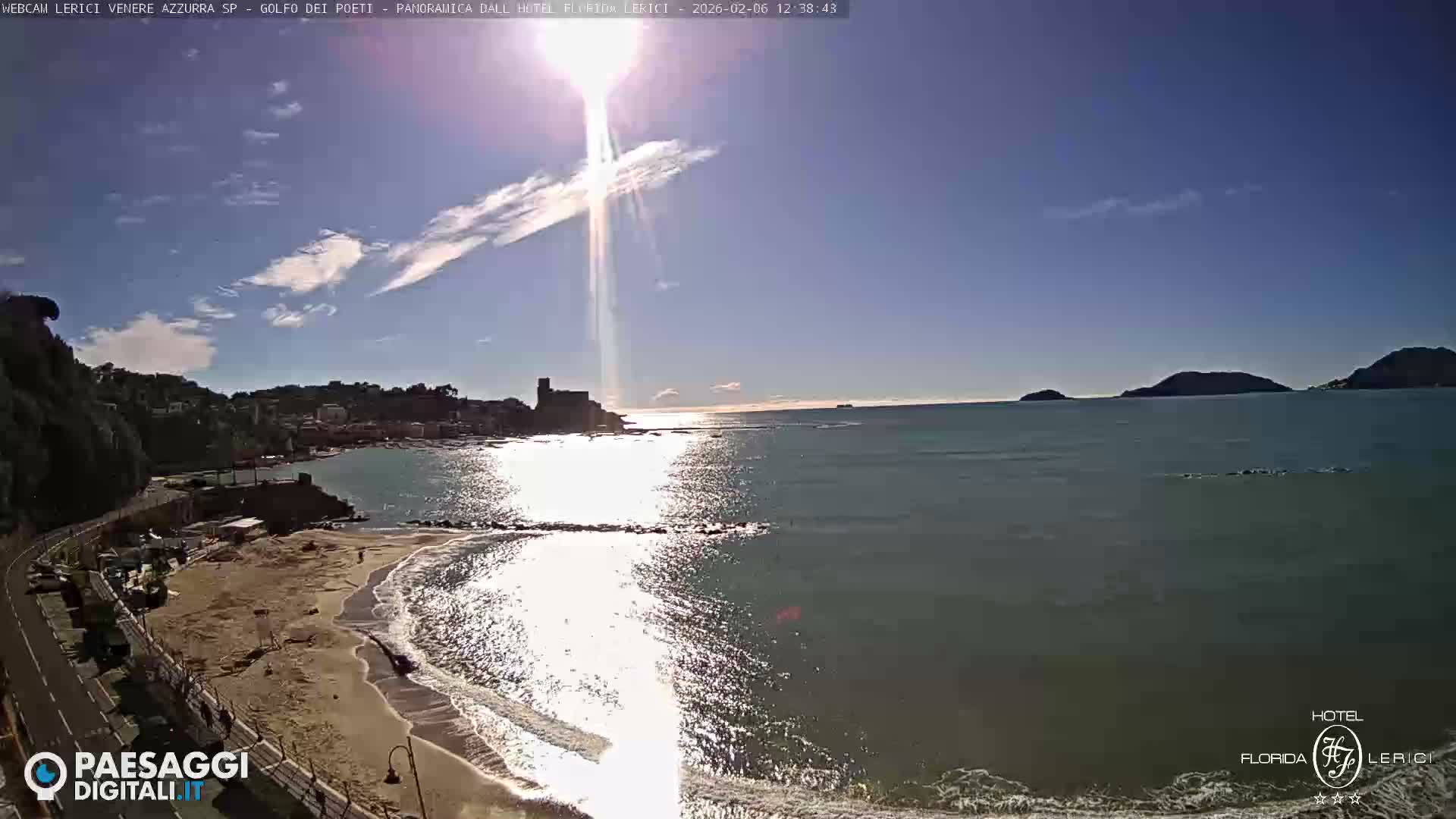  Lerici Venere Azzurra Beach Live Cam - La Spezia, Liguria, Italy