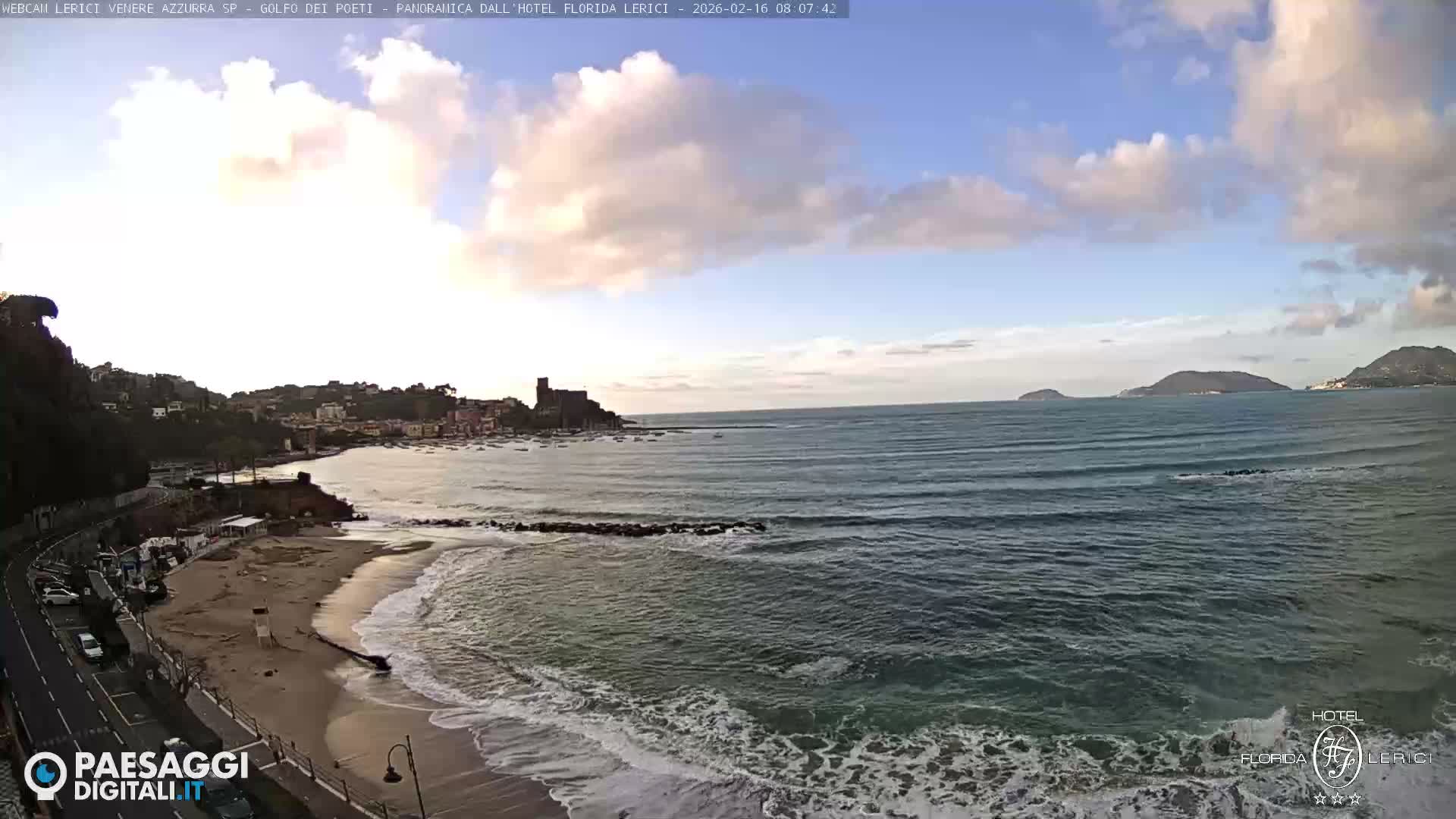  Lerici Venere Azzurra Beach Live Cam - La Spezia, Liguria, Italy