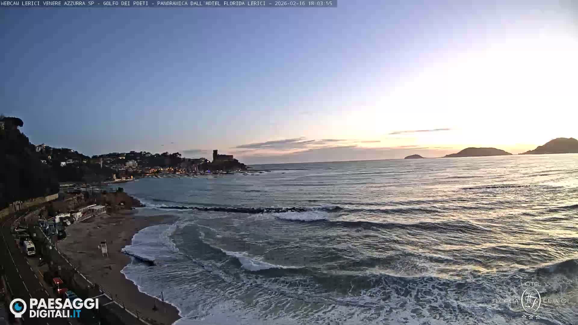 Lerici Venere Azzurra Beach Live Cam - La Spezia, Liguria, Italy