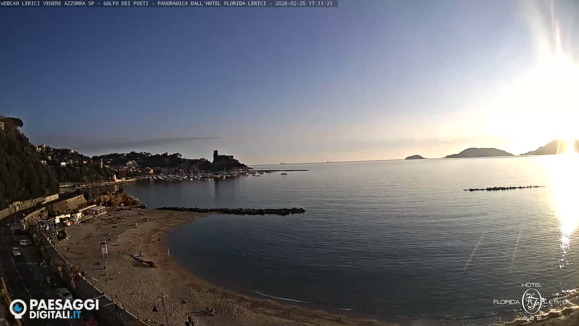  Lerici Venere Azzurra Beach Live Cam - La Spezia, Liguria, Italy