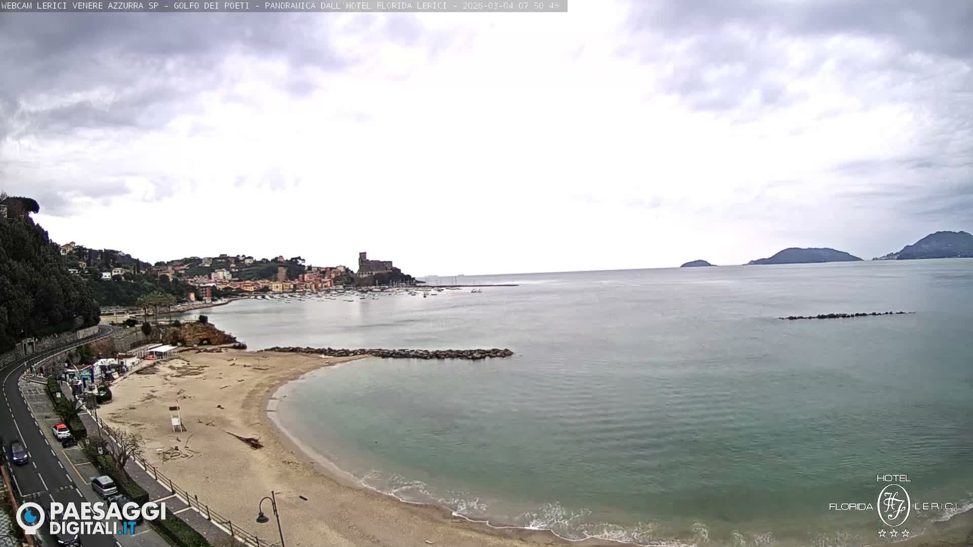  Lerici Venere Azzurra Beach Live Cam - La Spezia, Liguria, Italy
