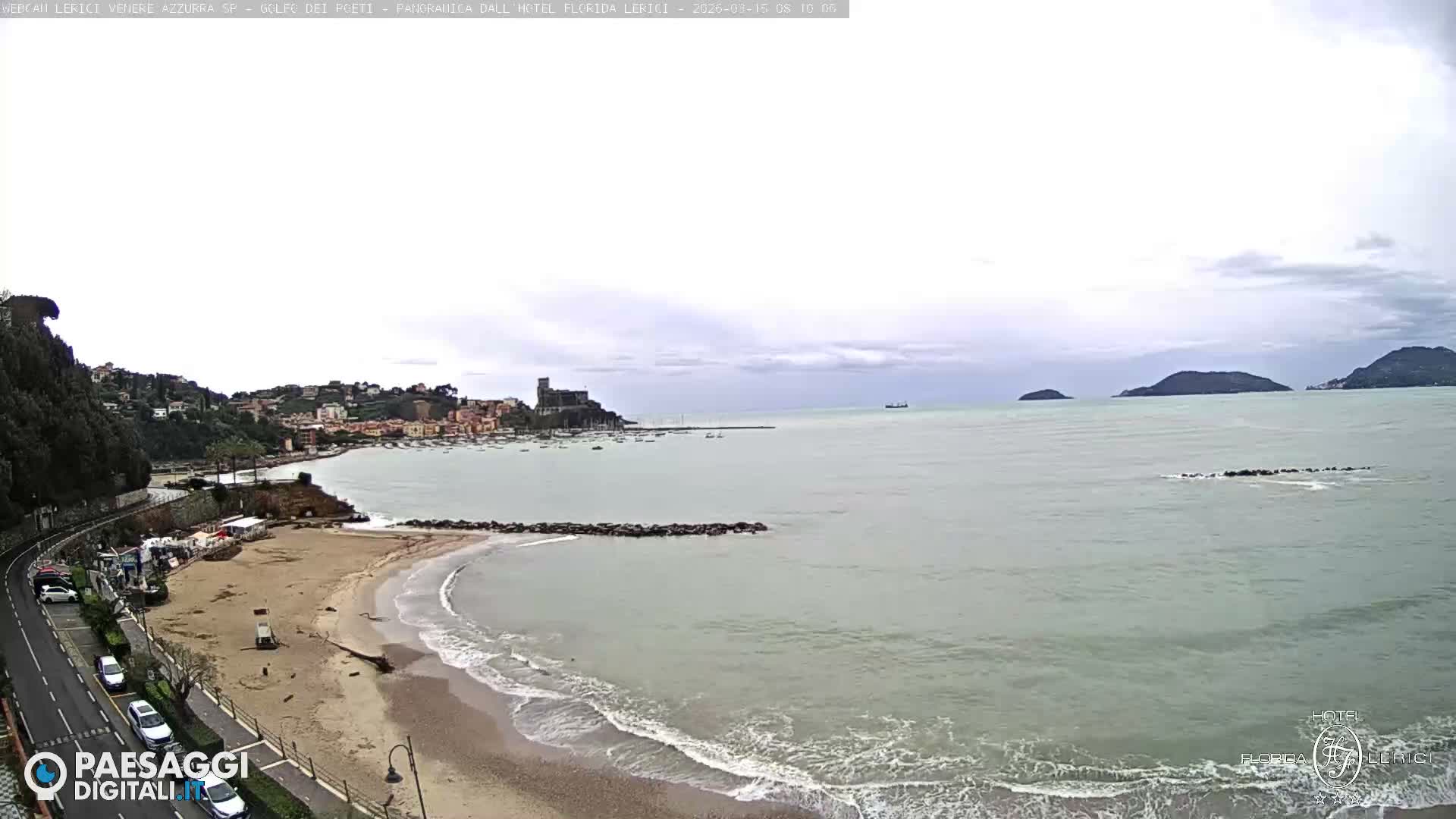  Lerici Venere Azzurra Beach Live Cam - La Spezia, Liguria, Italy