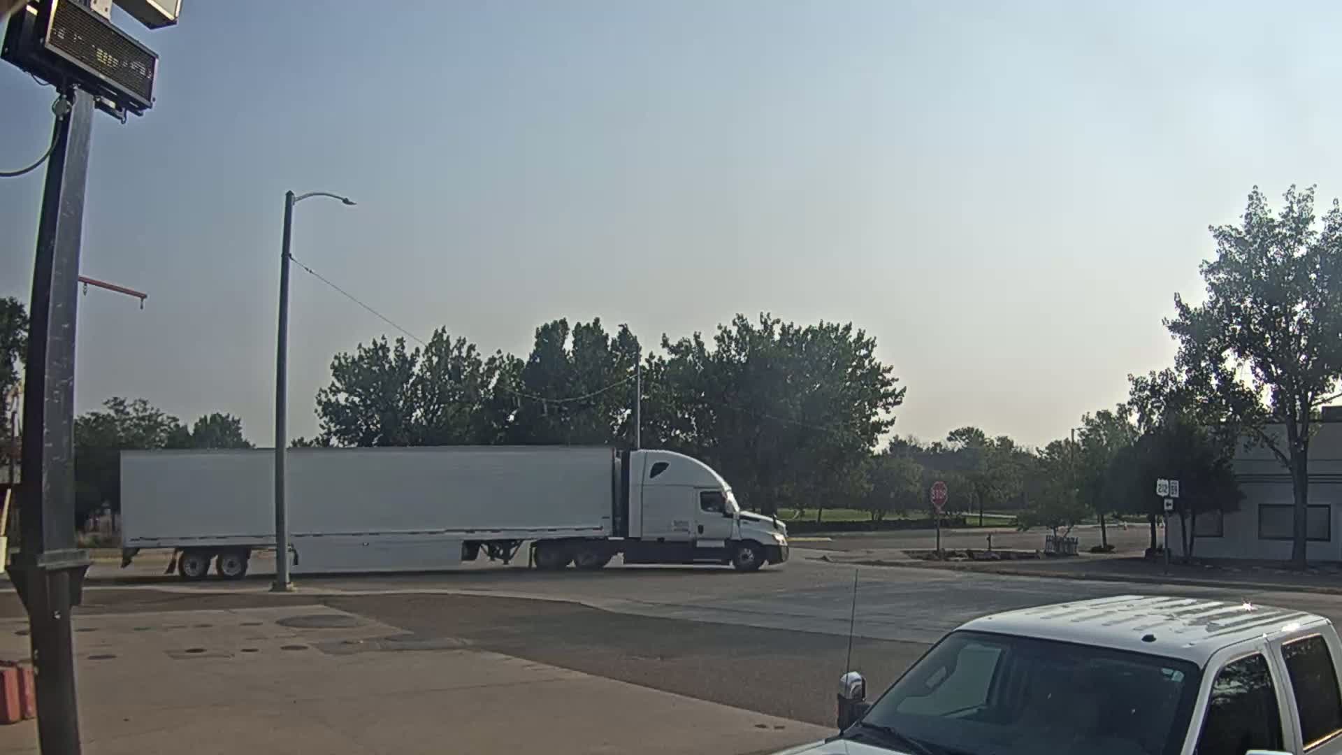 Broadus Village,  U.S Highway 212 Live Cam - Broadus, Powder River, Montana, USA