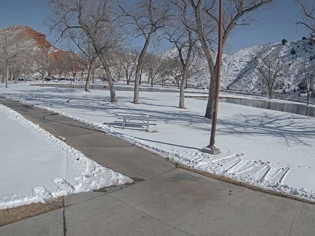 Thermopolis, Hot Springs State Park Koi Fish Ponds & Monument Hill Live Cam - Thermopolis, 	Hot Springs, Wyoming, USA