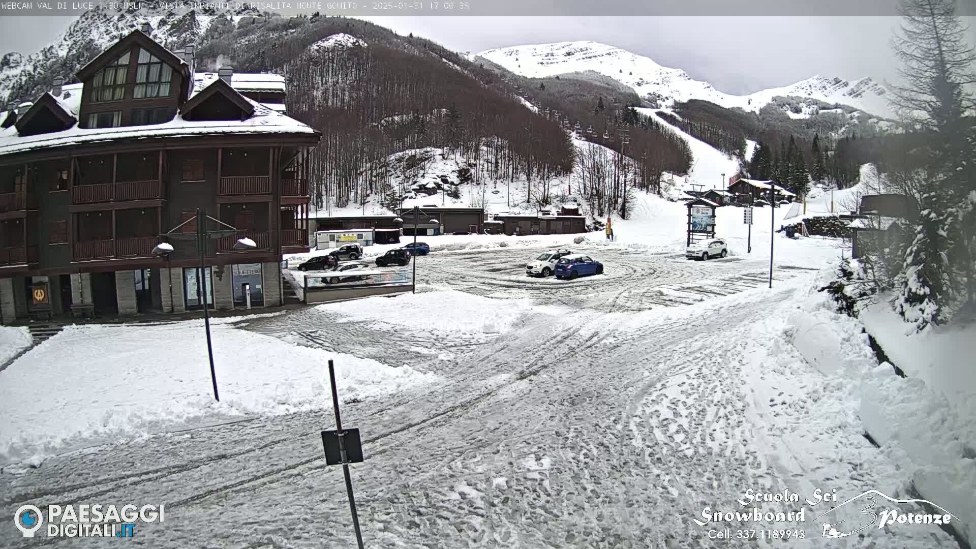  Abetone, Val di Luce Ski Lift Live Cam - Pistoia, Tuscany, Italy
