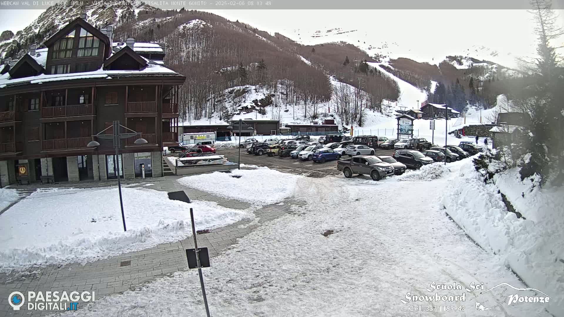  Abetone, Val di Luce Ski Lift Live Cam - Pistoia, Tuscany, Italy