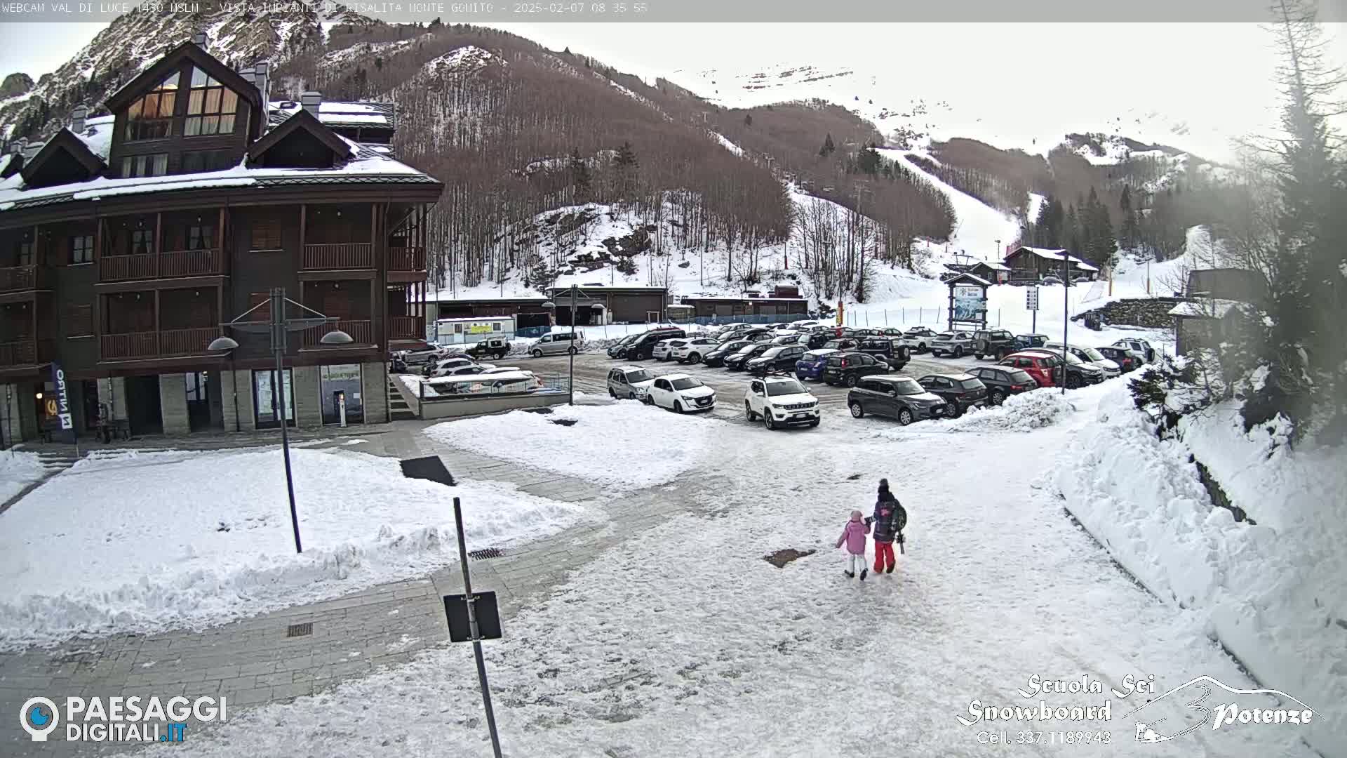  Abetone, Val di Luce Ski Lift Live Cam - Pistoia, Tuscany, Italy