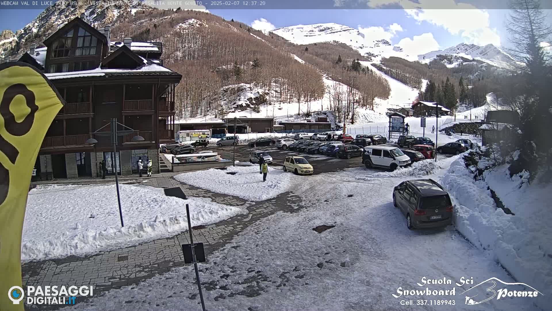  Abetone, Val di Luce Ski Lift Live Cam - Pistoia, Tuscany, Italy
