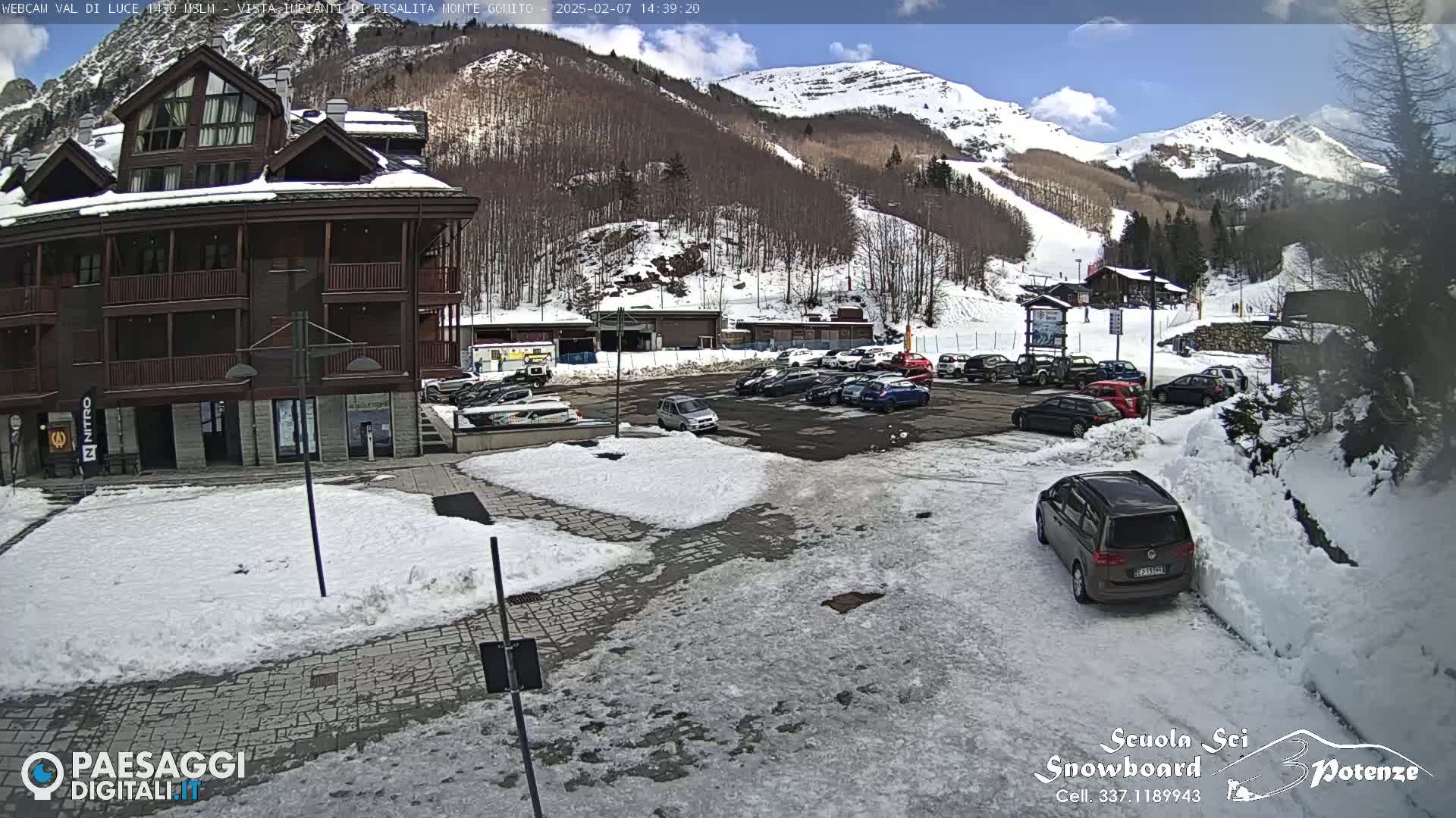  Abetone, Val di Luce Ski Lift Live Cam - Pistoia, Tuscany, Italy