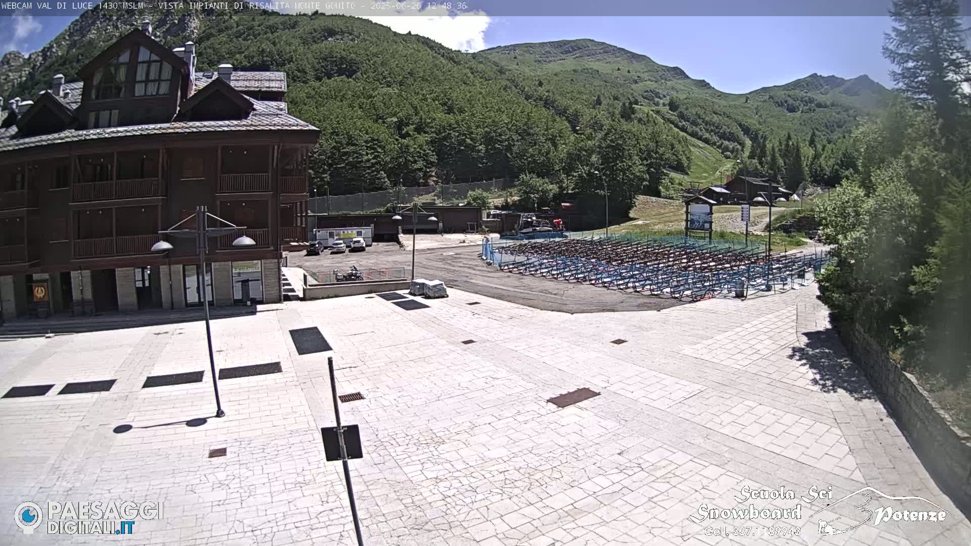  Abetone, Val di Luce Ski Lift Live Cam - Pistoia, Tuscany, Italy