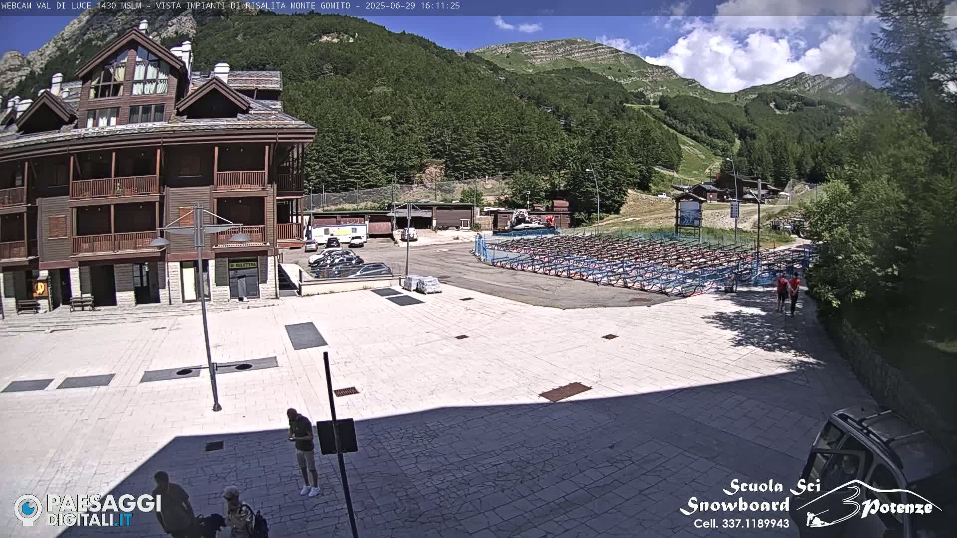  Abetone, Val di Luce Ski Lift Live Cam - Pistoia, Tuscany, Italy