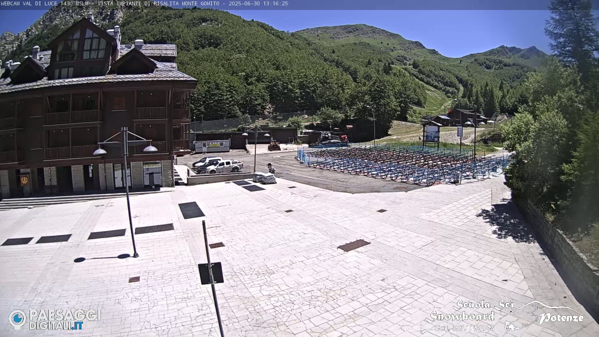  Abetone, Val di Luce Ski Lift Live Cam - Pistoia, Tuscany, Italy