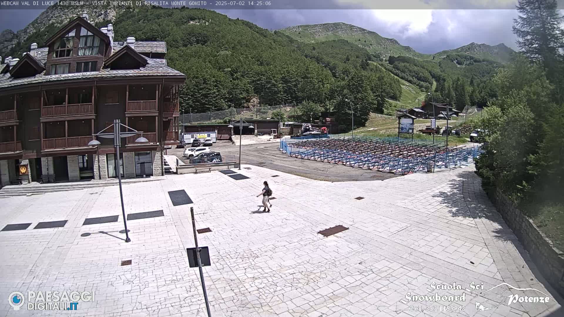  Abetone, Val di Luce Ski Lift Live Cam - Pistoia, Tuscany, Italy