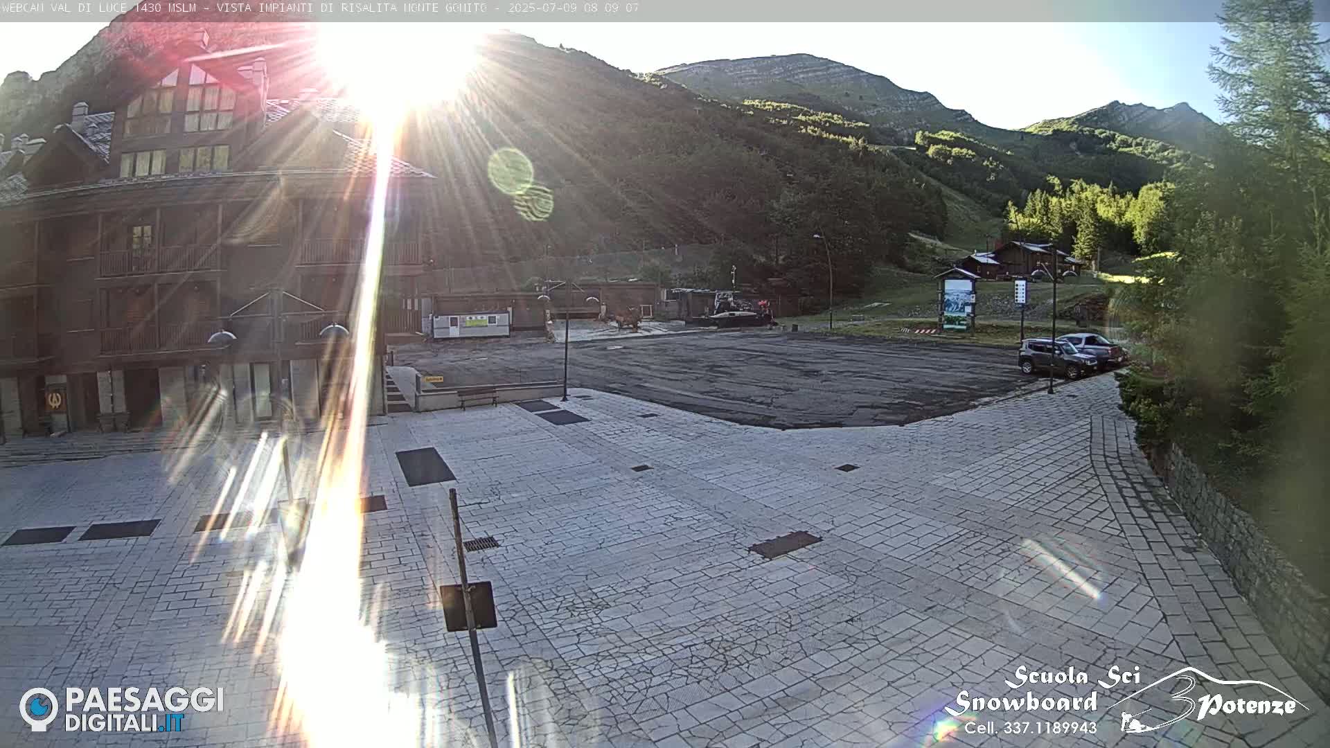  Abetone, Val di Luce Ski Lift Live Cam - Pistoia, Tuscany, Italy