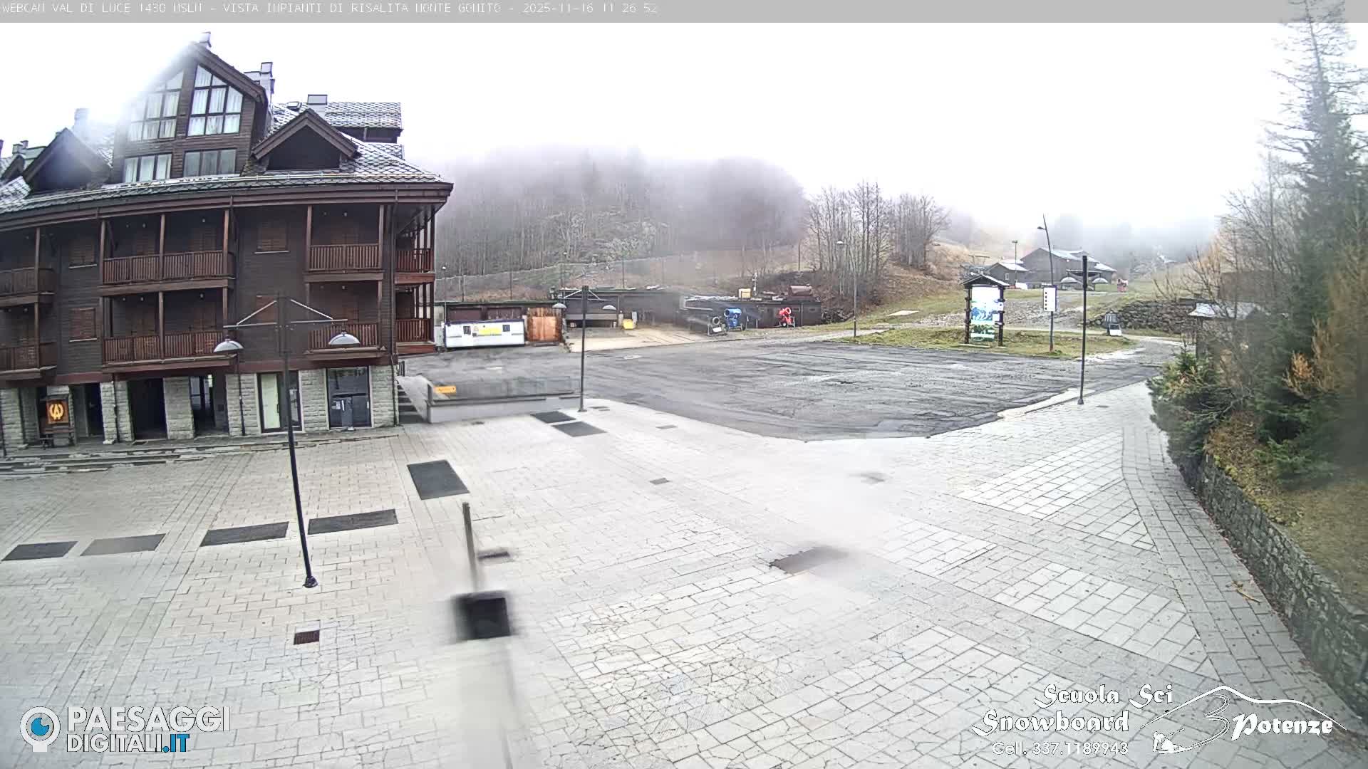  Abetone, Val di Luce Ski Lift Live Cam - Pistoia, Tuscany, Italy