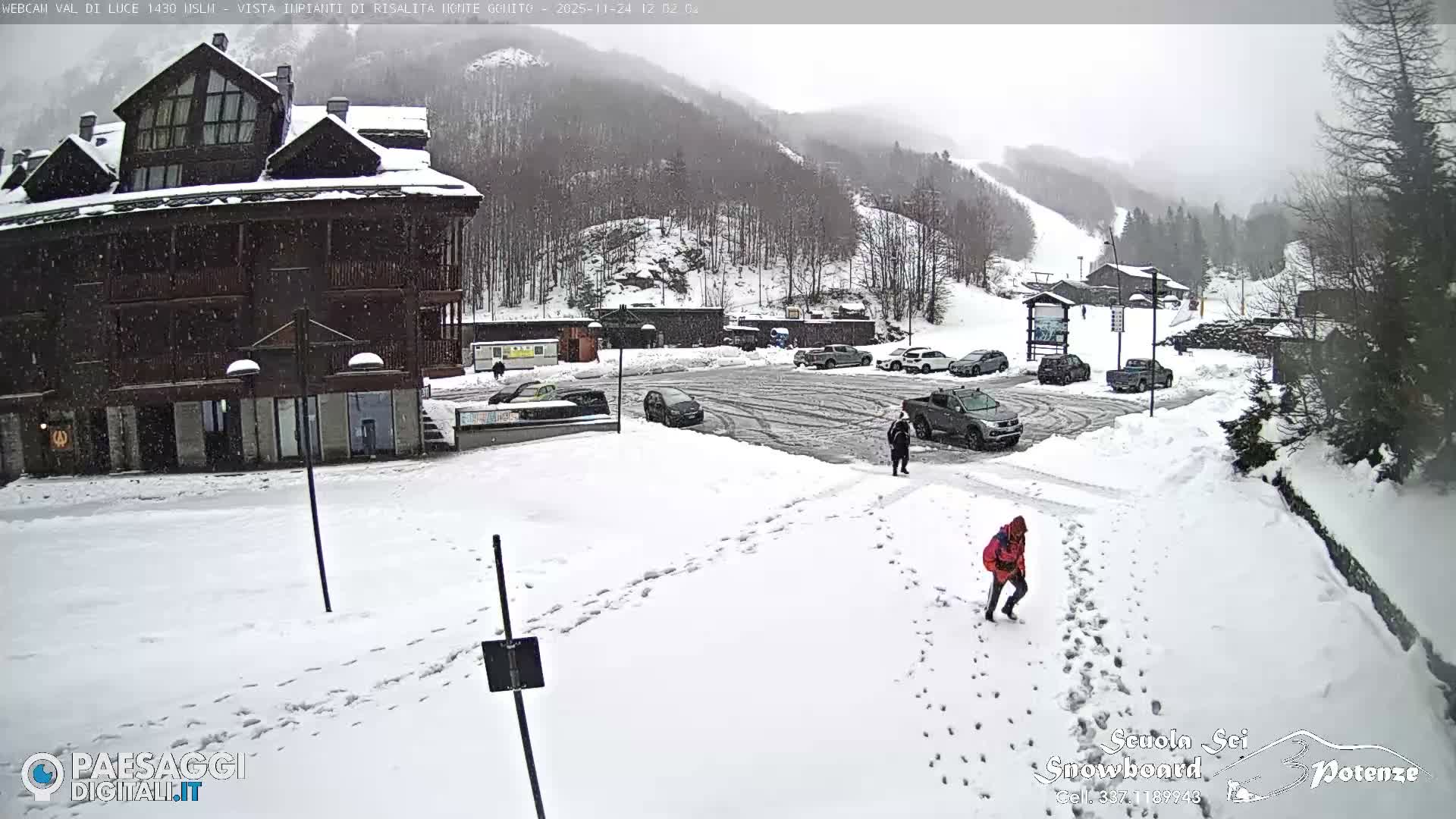  Abetone, Val di Luce Ski Lift Live Cam - Pistoia, Tuscany, Italy
