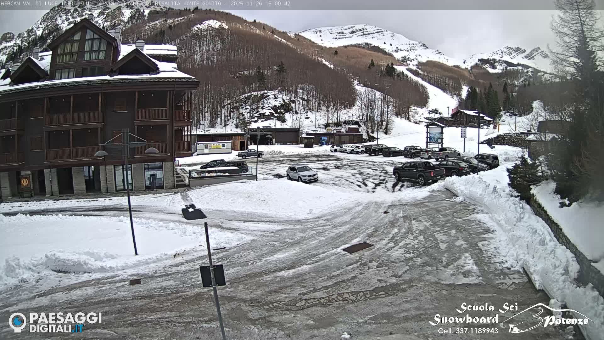  Abetone, Val di Luce Ski Lift Live Cam - Pistoia, Tuscany, Italy