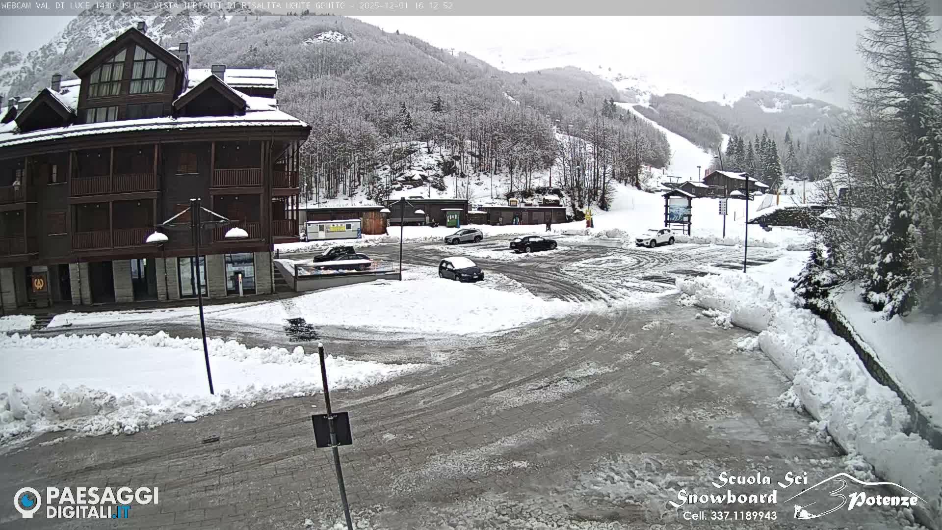  Abetone, Val di Luce Ski Lift Live Cam - Pistoia, Tuscany, Italy