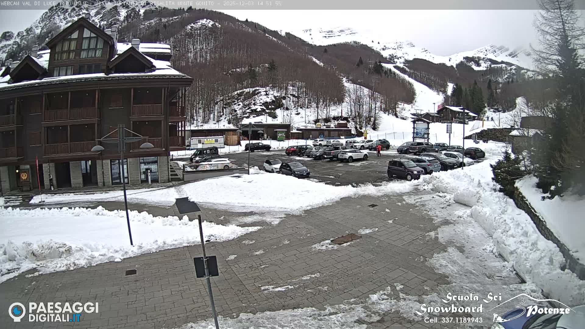  Abetone, Val di Luce Ski Lift Live Cam - Pistoia, Tuscany, Italy