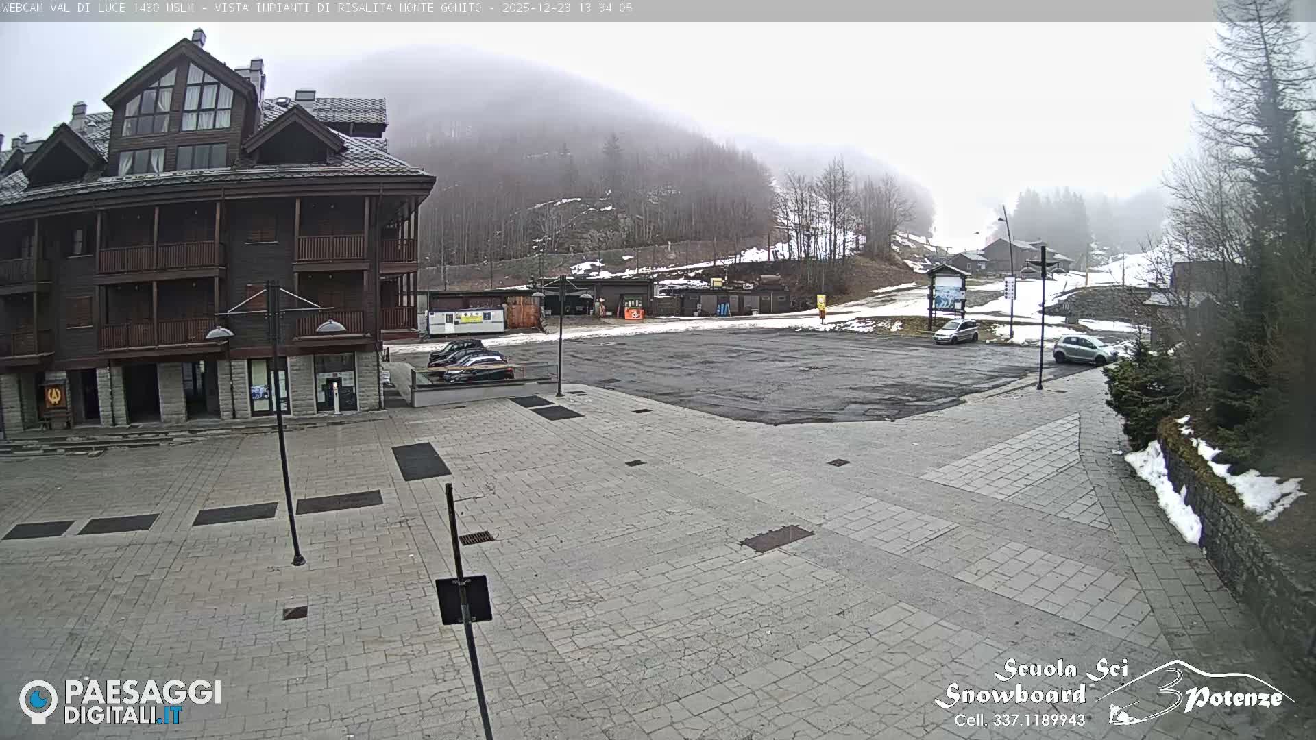  Abetone, Val di Luce Ski Lift Live Cam - Pistoia, Tuscany, Italy
