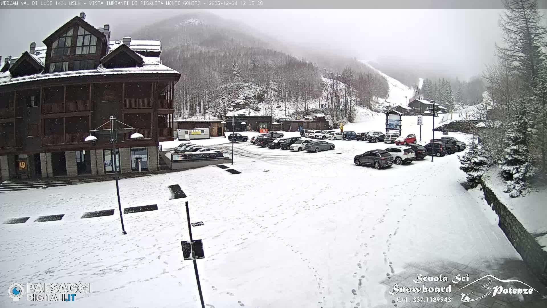  Abetone, Val di Luce Ski Lift Live Cam - Pistoia, Tuscany, Italy