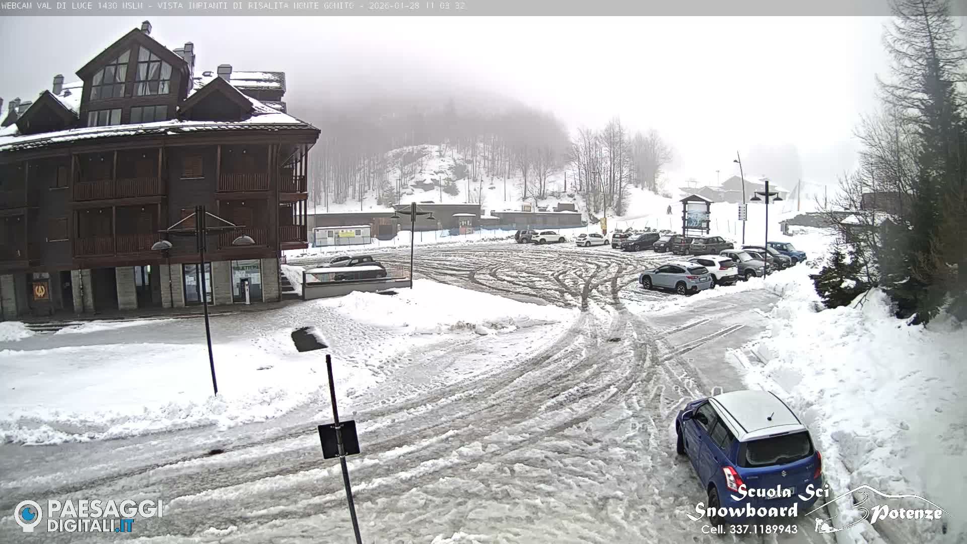  Abetone, Val di Luce Ski Lift Live Cam - Pistoia, Tuscany, Italy