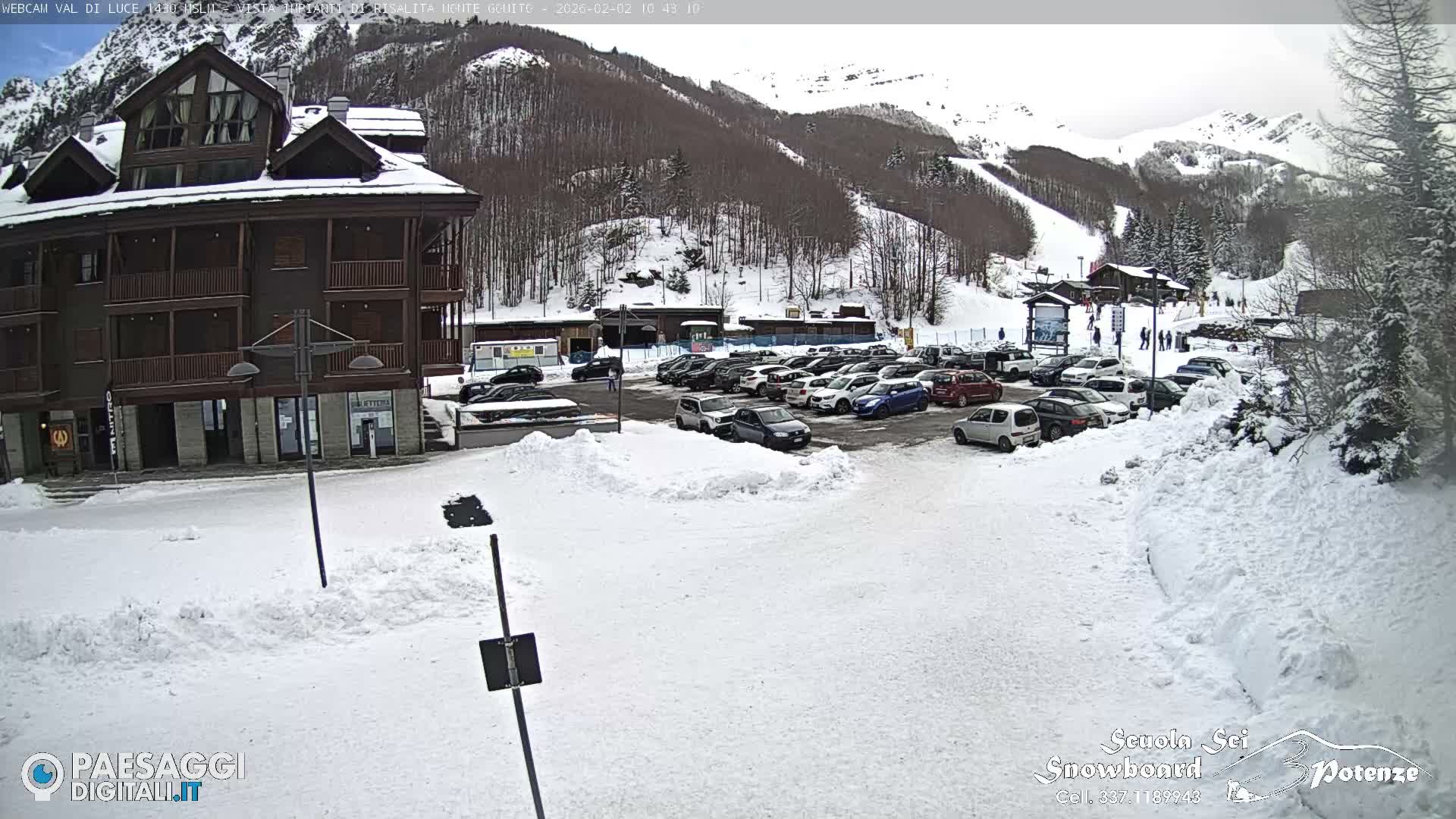  Abetone, Val di Luce Ski Lift Live Cam - Pistoia, Tuscany, Italy