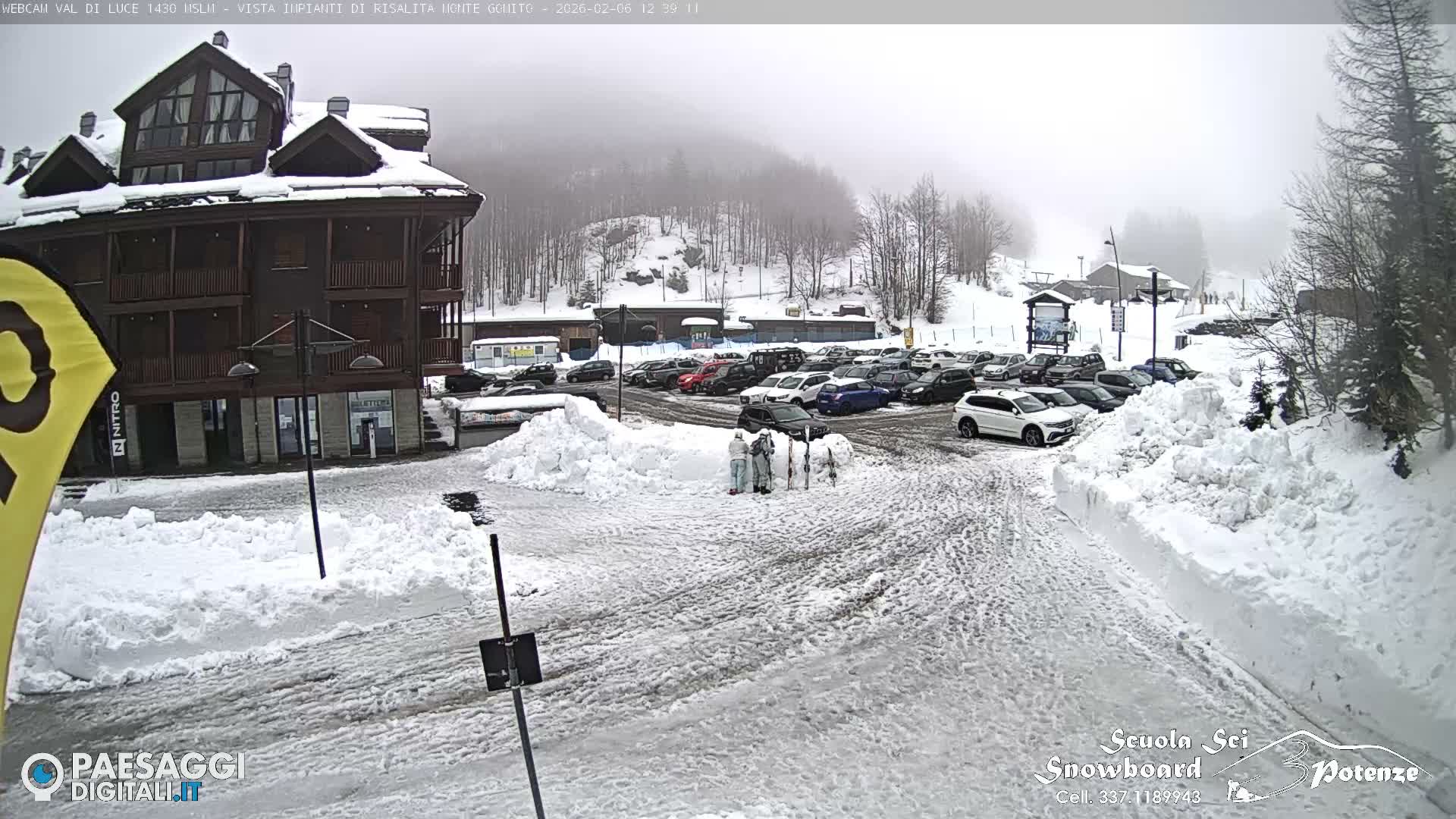  Abetone, Val di Luce Ski Lift Live Cam - Pistoia, Tuscany, Italy