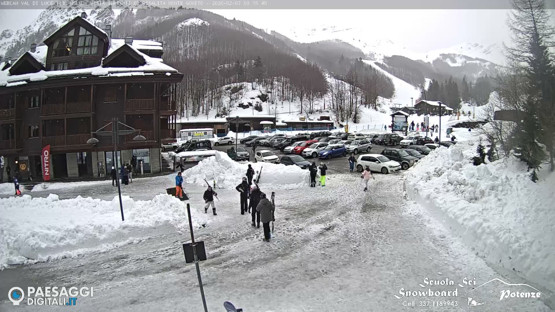  Abetone, Val di Luce Ski Lift Live Cam - Pistoia, Tuscany, Italy