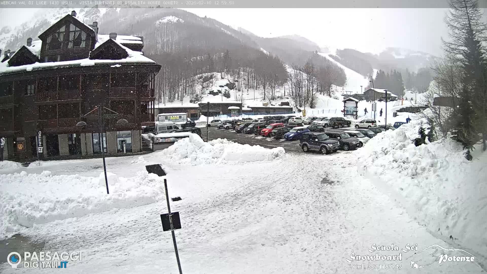  Abetone, Val di Luce Ski Lift Live Cam - Pistoia, Tuscany, Italy
