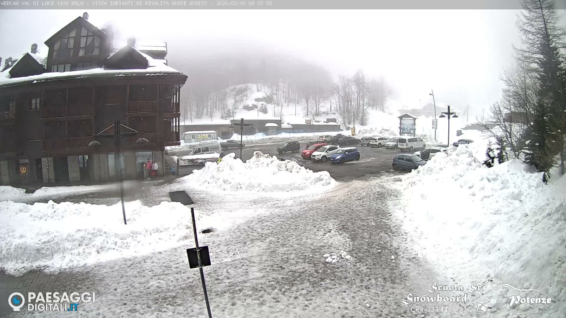  Abetone, Val di Luce Ski Lift Live Cam - Pistoia, Tuscany, Italy