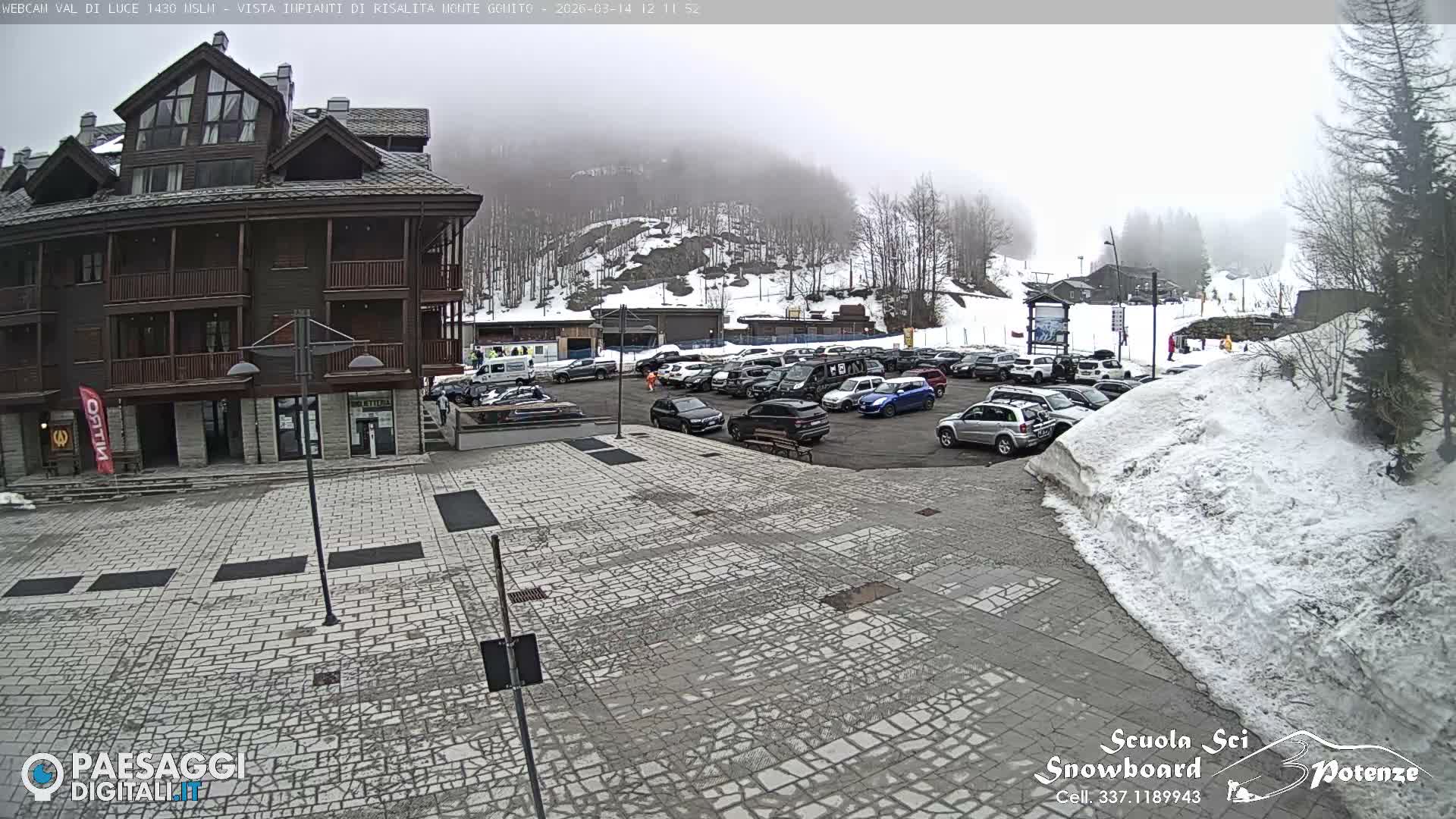  Abetone, Val di Luce Ski Lift Live Cam - Pistoia, Tuscany, Italy